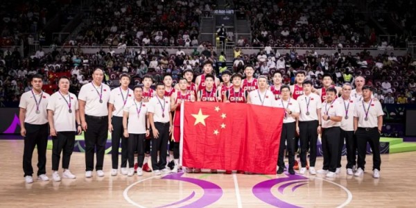 开云-中国男篮的发展历程与奋斗足迹